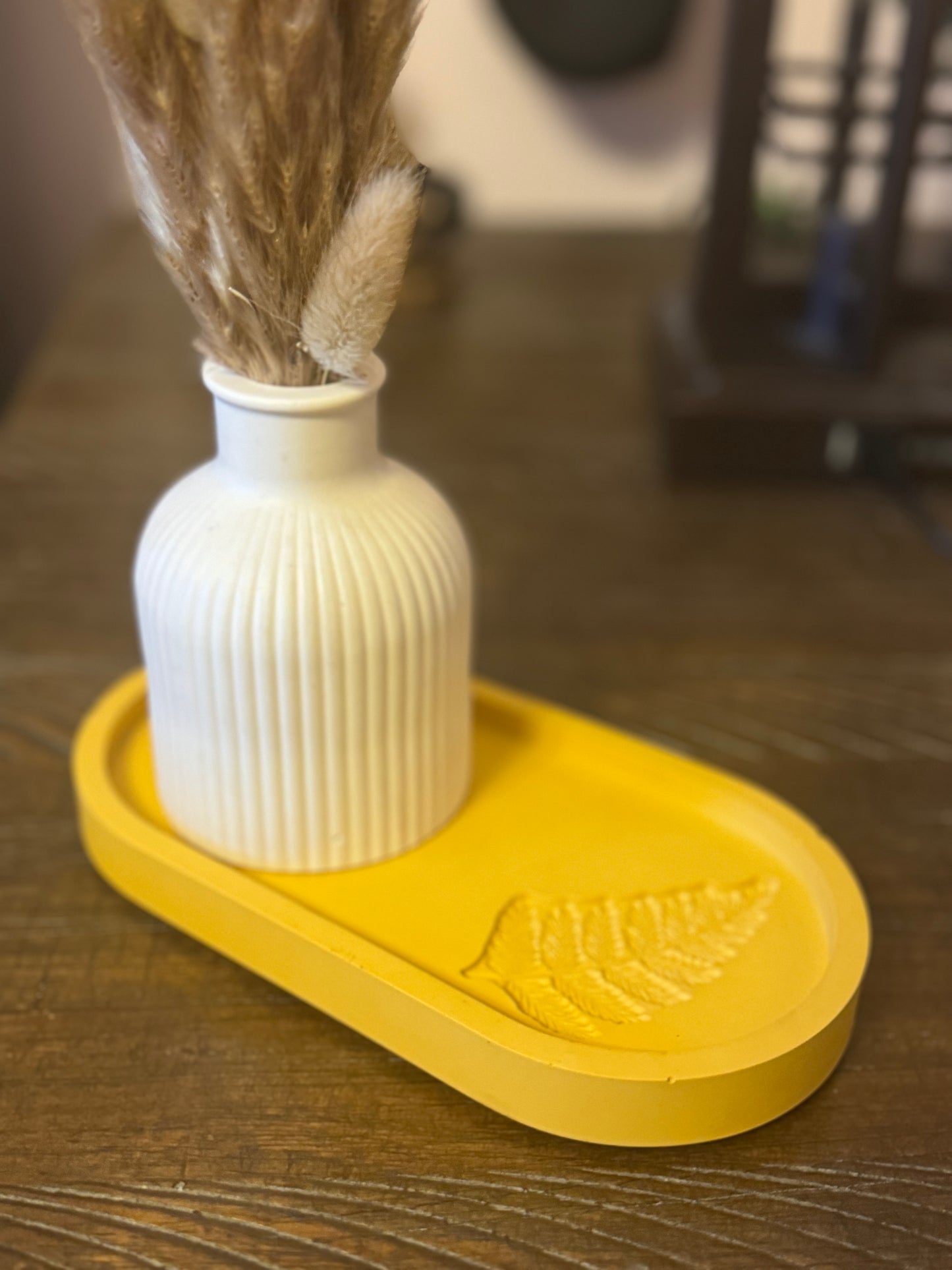 Oval Tray with Leaf Print (Mustard)